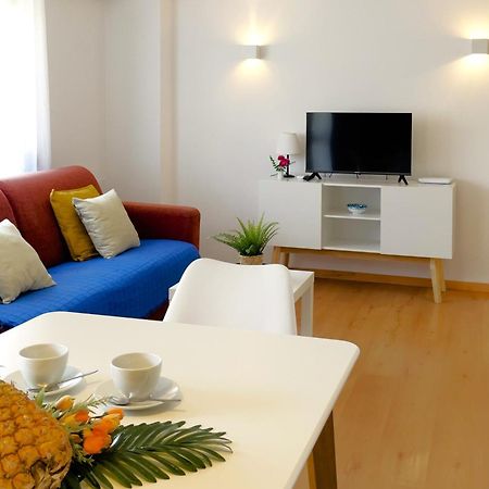 Mediterraneo 508. Fantastic Studio On The Beachfront With Sea Views. Marbella Ngoại thất bức ảnh