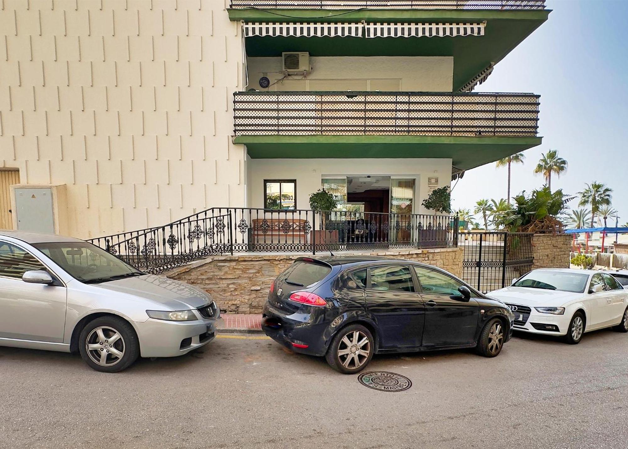 Mediterraneo 508. Fantastic Studio On The Beachfront With Sea Views. Marbella Ngoại thất bức ảnh