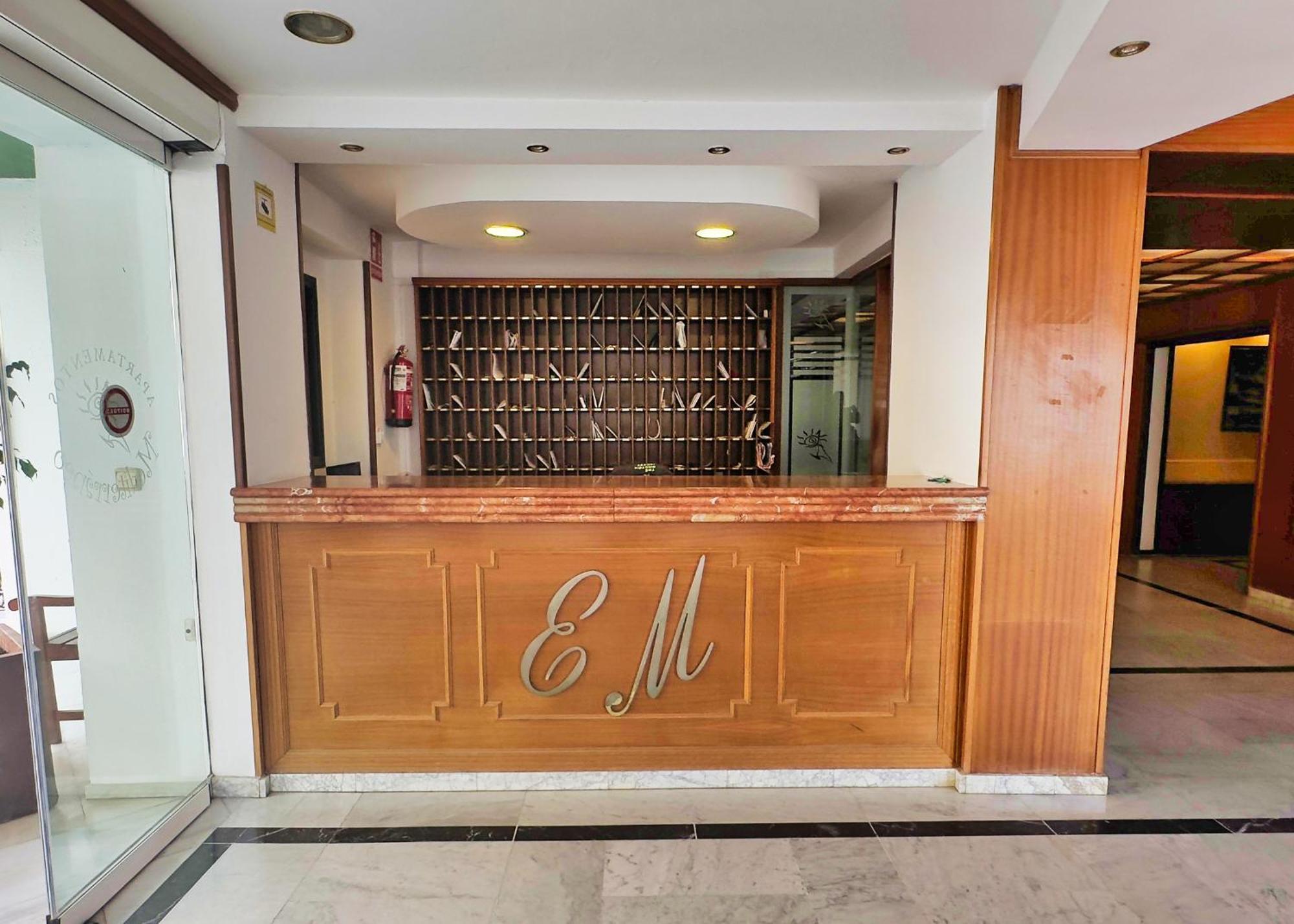 Mediterraneo 508. Fantastic Studio On The Beachfront With Sea Views. Marbella Ngoại thất bức ảnh