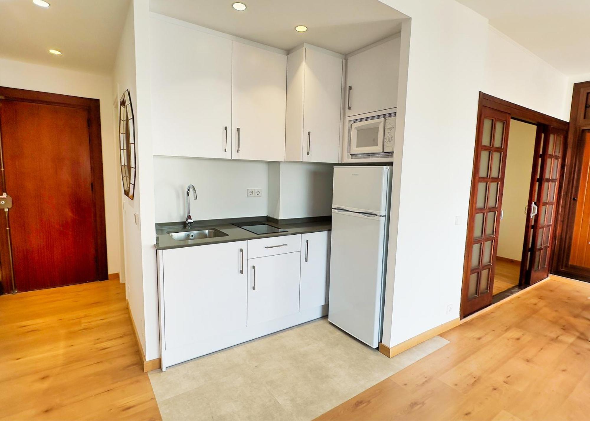 Mediterraneo 508. Fantastic Studio On The Beachfront With Sea Views. Marbella Ngoại thất bức ảnh