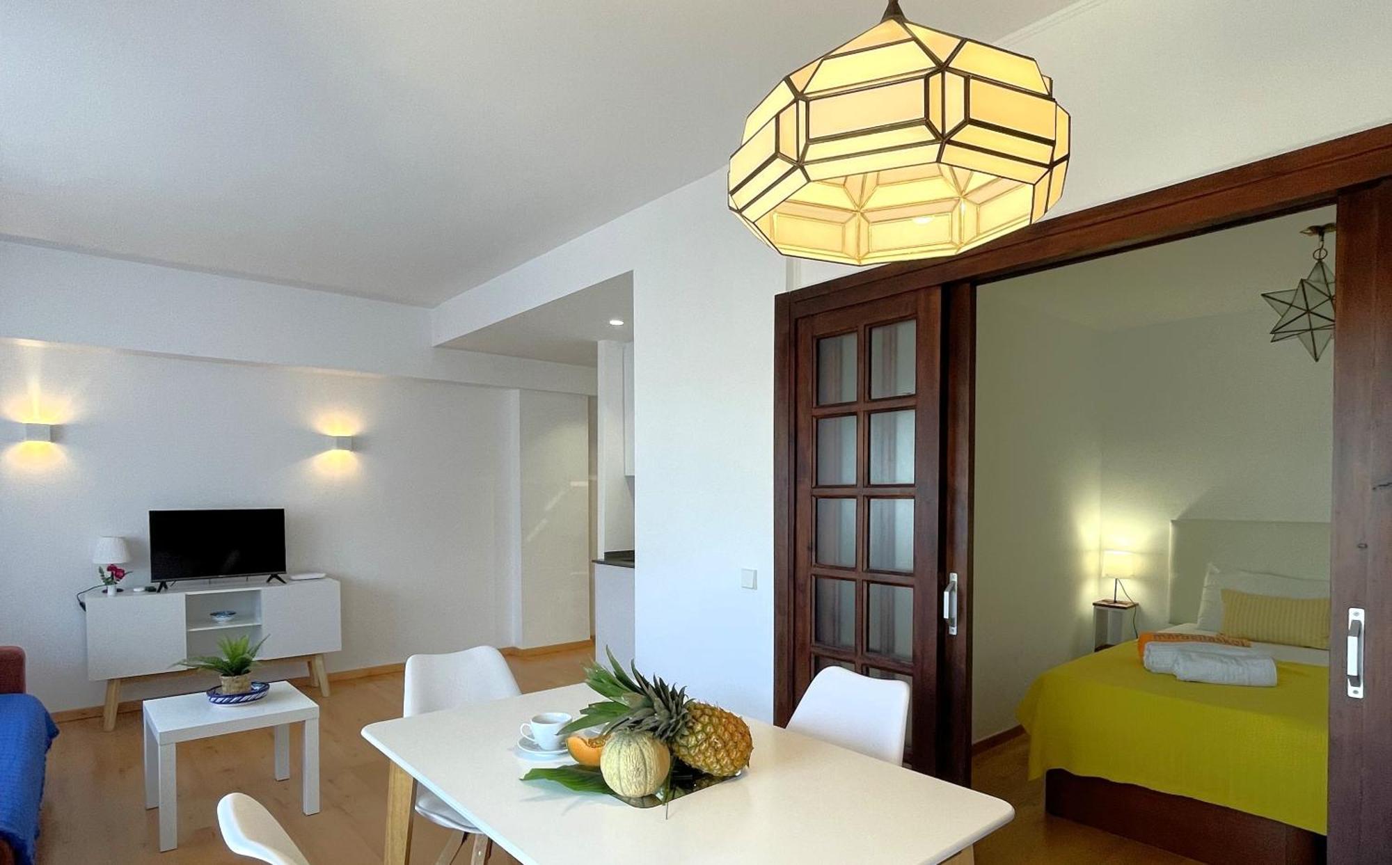Mediterraneo 508. Fantastic Studio On The Beachfront With Sea Views. Marbella Ngoại thất bức ảnh